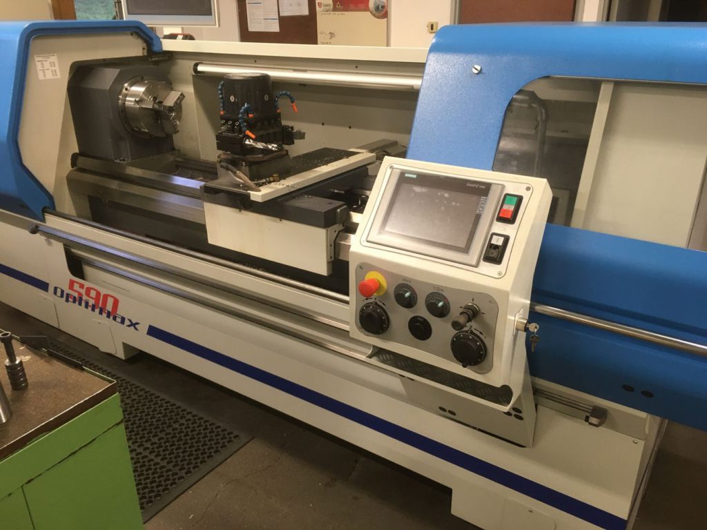 PARC MACHINE TOUR CAZENEUVE D590 L1800